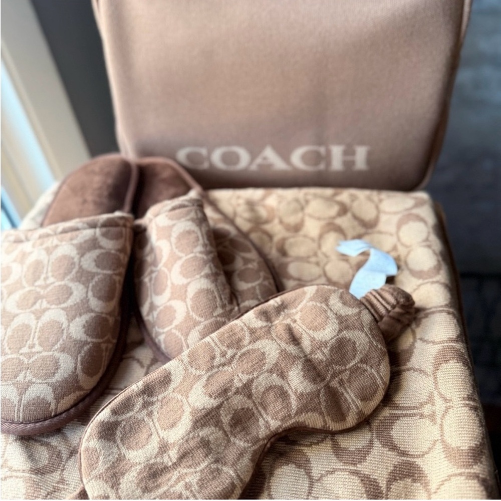 Coach Travel Set